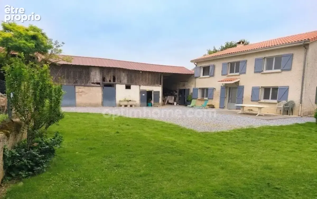  Un Domaine Unique face aux Pyrénées  - photo 2