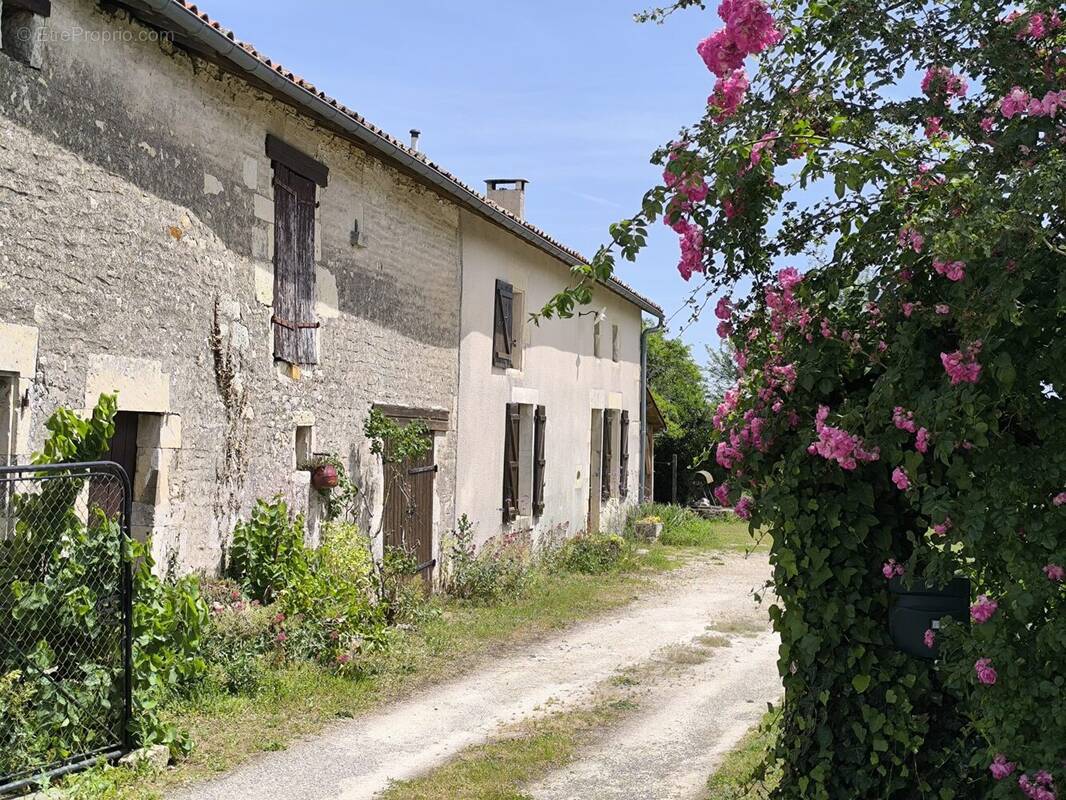 Maison à VILLEMAIN