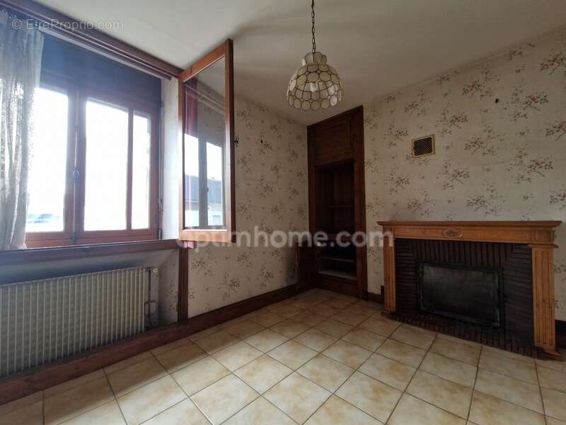 Maison de 220m² à MONNAIE (37), jusqu'à 7 chambres, possibilité de partie locative ou cabinet professionnel - photo 5