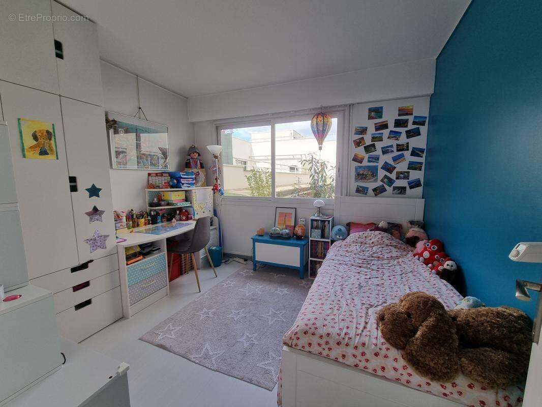 Appartement à LEVALLOIS-PERRET