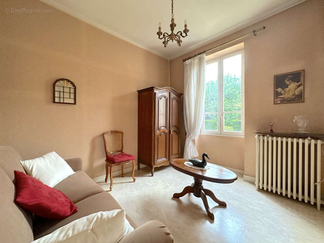 Maison à TASSIN-LA-DEMI-LUNE
