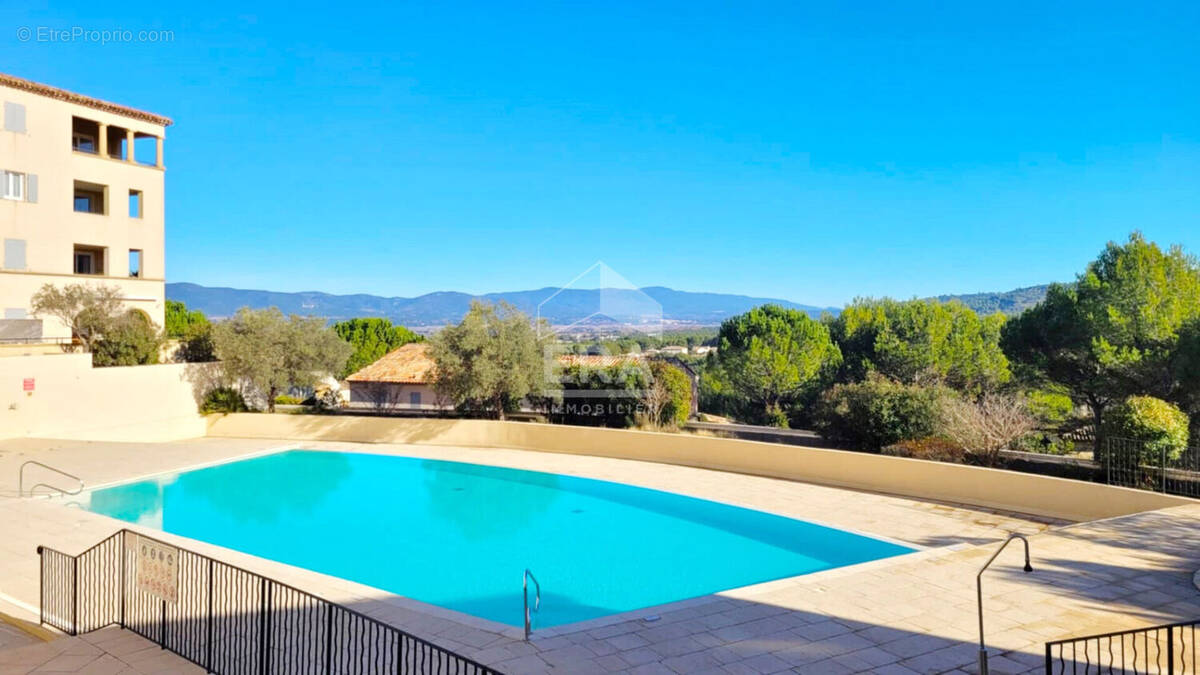 Appartement à MALLEMORT