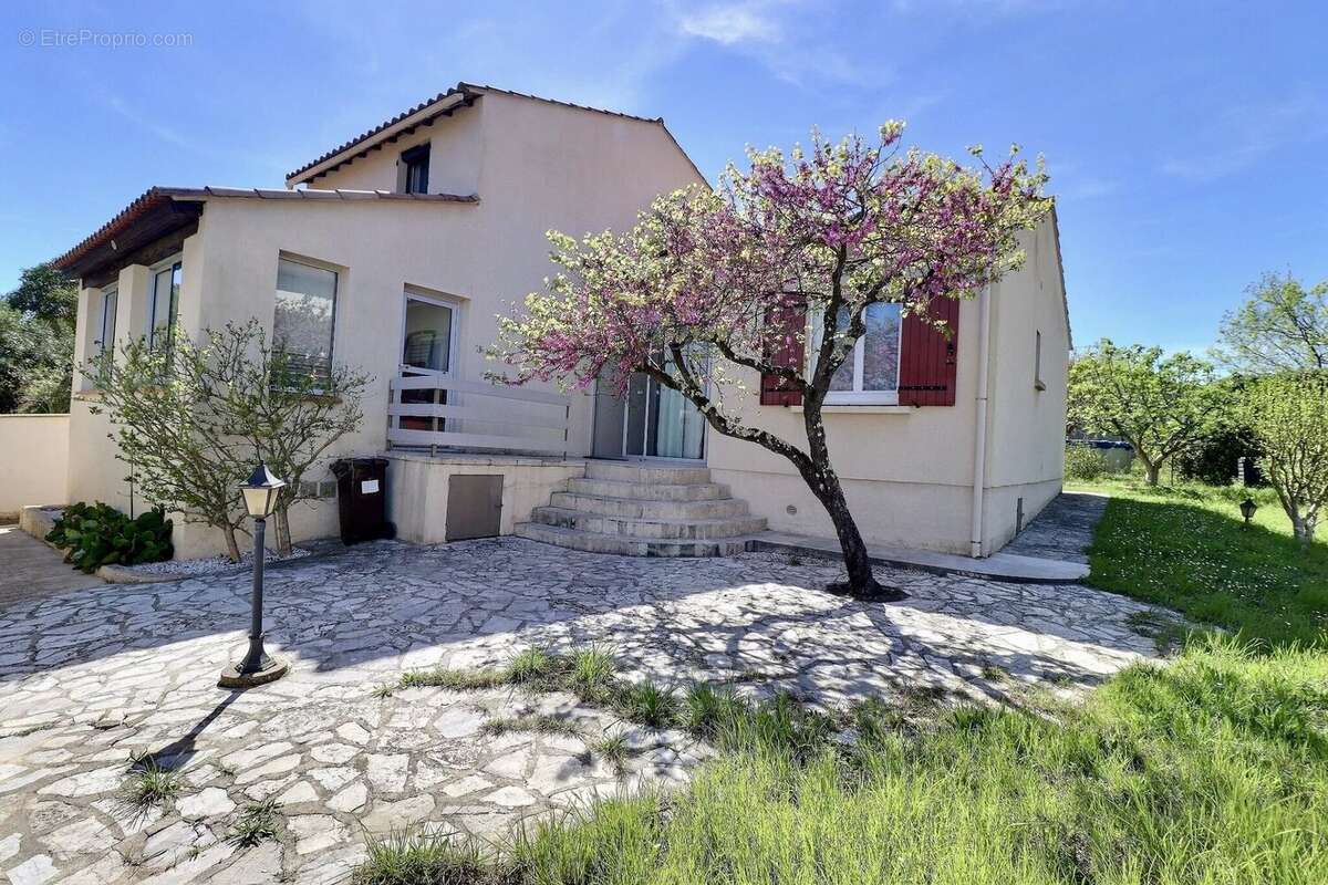 Maison à UZES