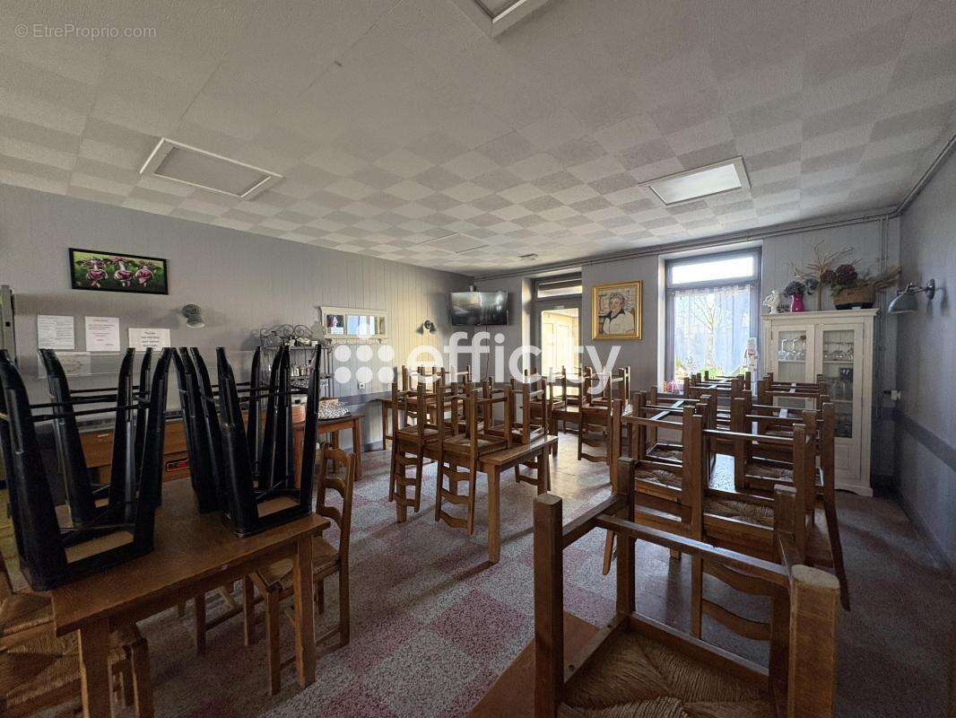 Commerce à CHANEINS