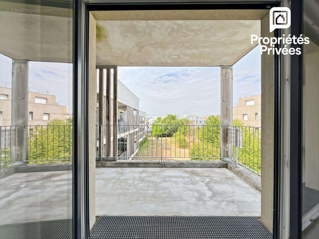 Appartement T3 avec terrasse dans une résidence sécurisée au coeur du quartier Courréjean à Villenave-d'Ornon - 63m² - 226 000 - photo 14