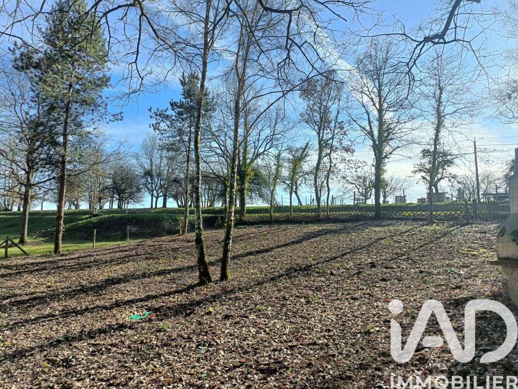 Photo 3 - Terrain à LA FERRIERE