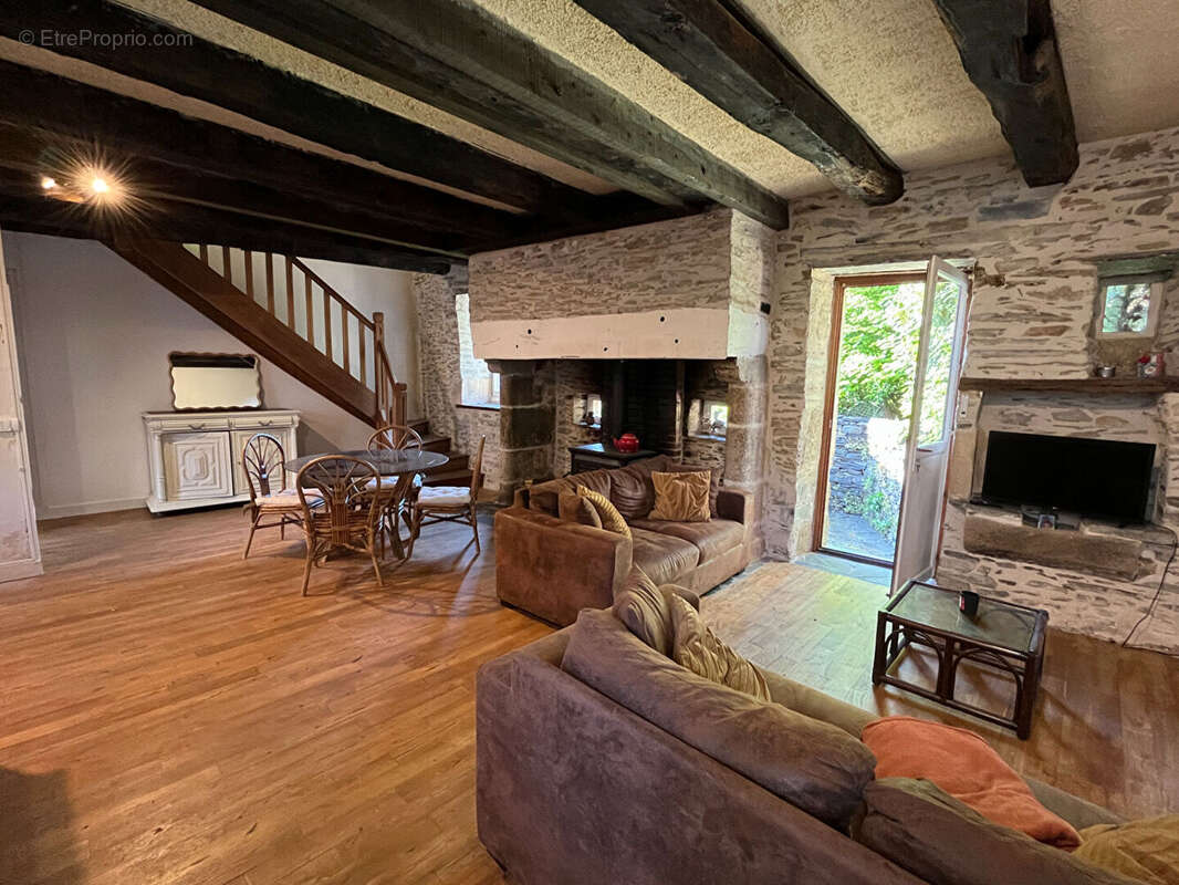 Maison à DONZENAC