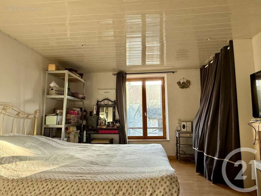 Maison à SAINT-OUEN-MARCHEFROY