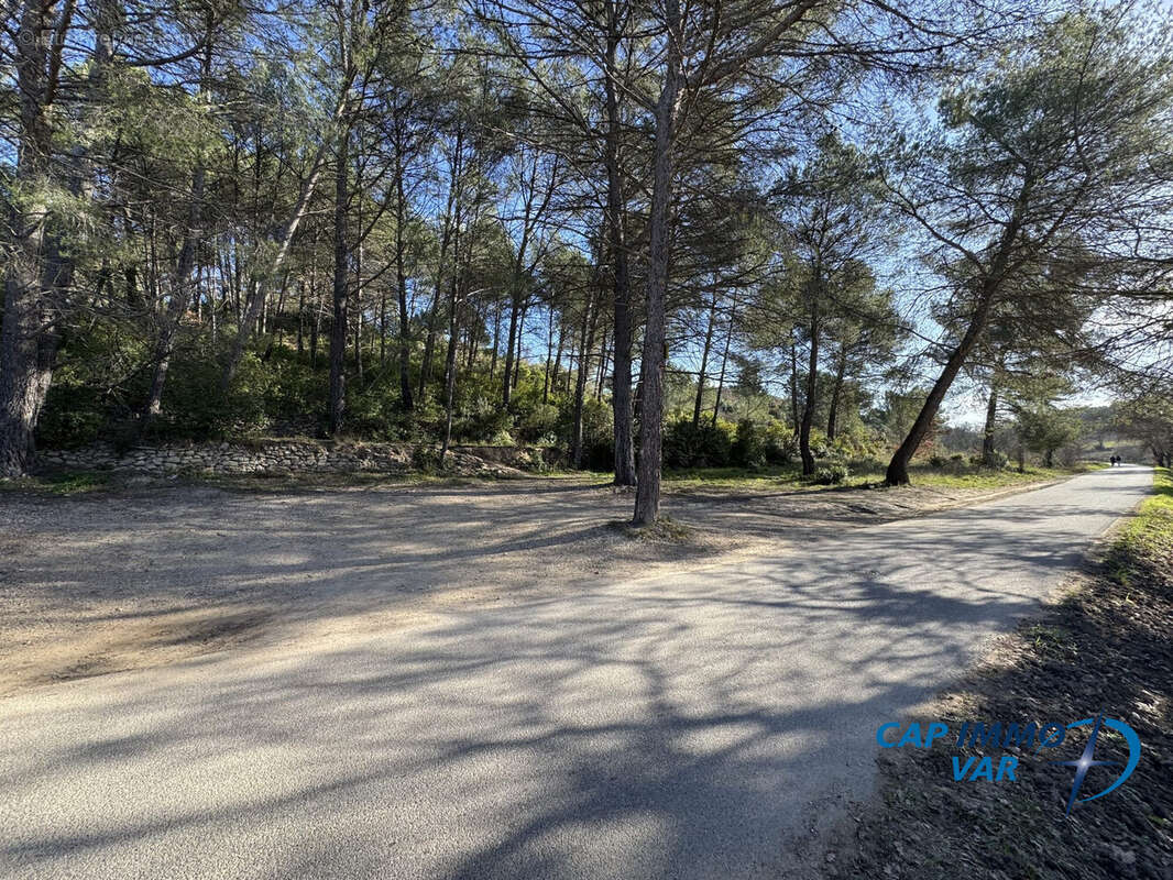 Terrain à LE BEAUSSET