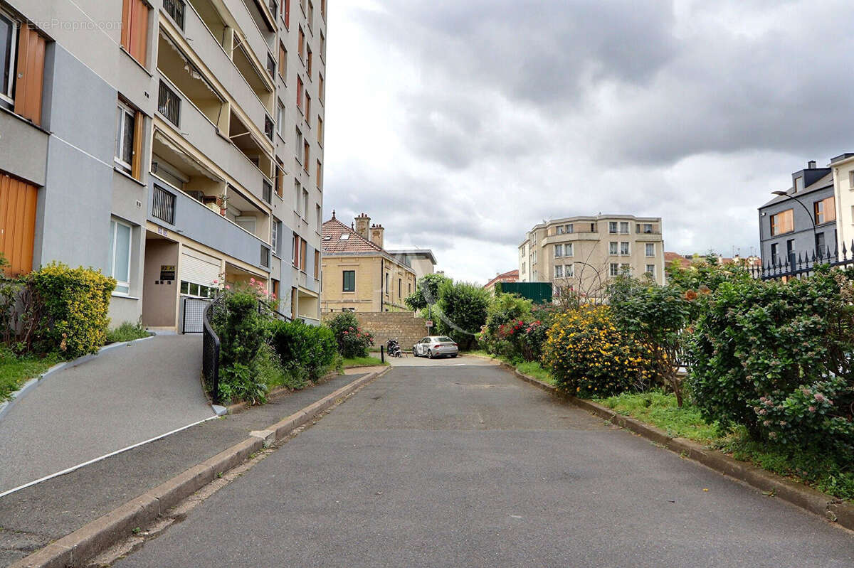 Appartement à AUBERVILLIERS