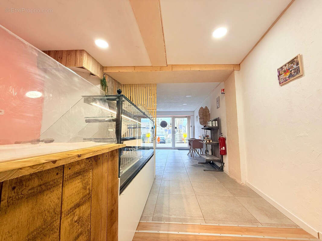 Commerce à SAINT-MARTIN-D'ARDECHE