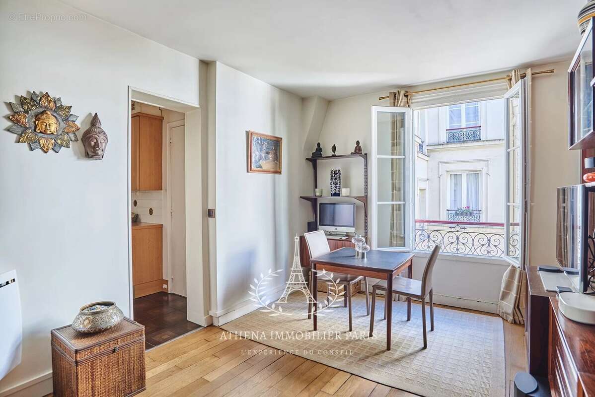 Appartement à PARIS-7E