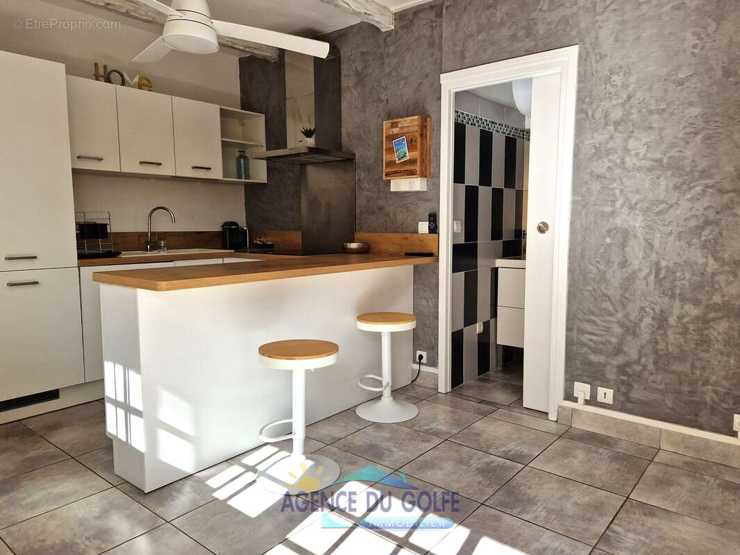 Appartement à SAINT-CYR-SUR-MER