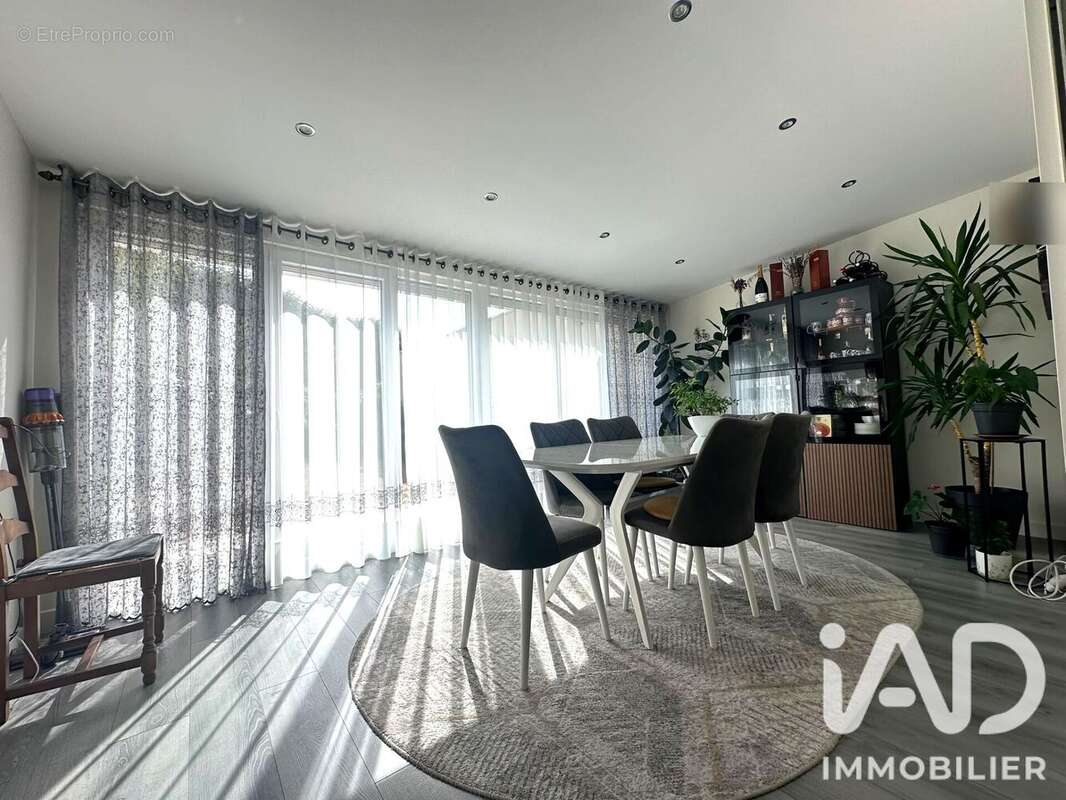 Maison 100 m² à Gretz-Armainvilliers  - photo 3