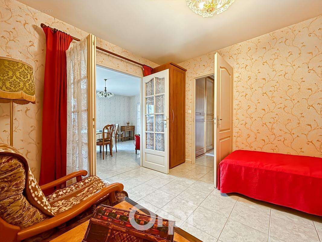 Maison à BESSINES-SUR-GARTEMPE