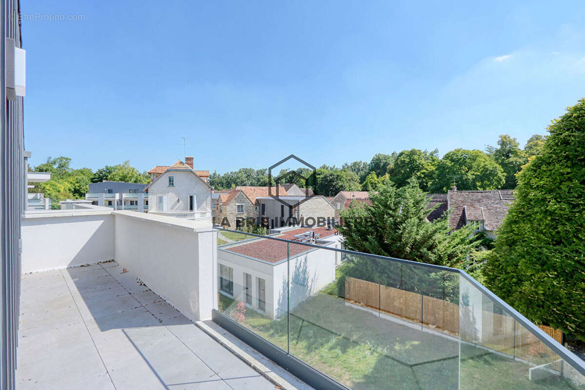 Appartement à RUBELLES