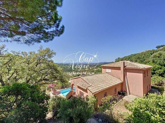 Maison à LA LONDE-LES-MAURES