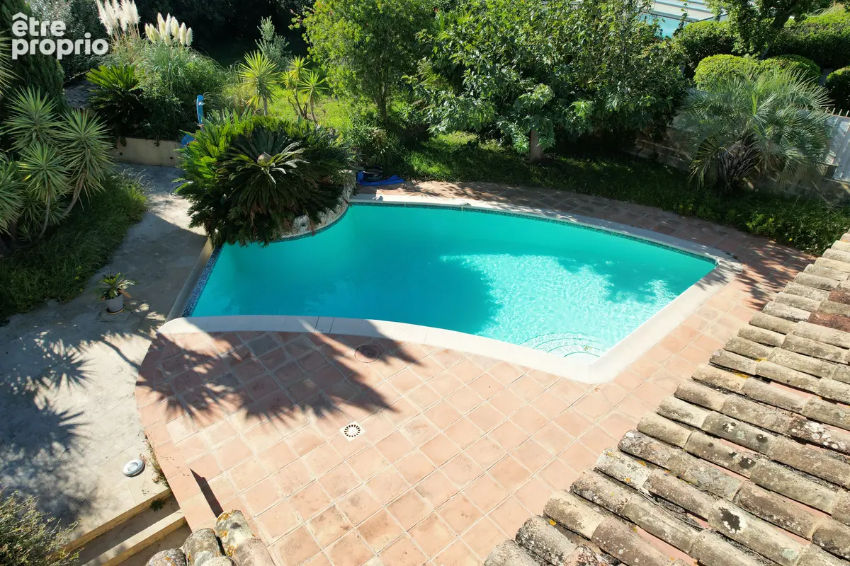 Villa provençale à vendre à Sainte Maxime, à quelques pas des plages - photo 2