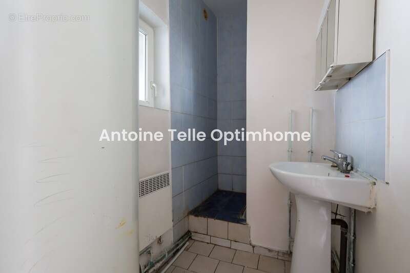 Le Cateau 59360 - Opportunité d'investissement - Maison de deux chambres avec cour intérieure - photo 5
