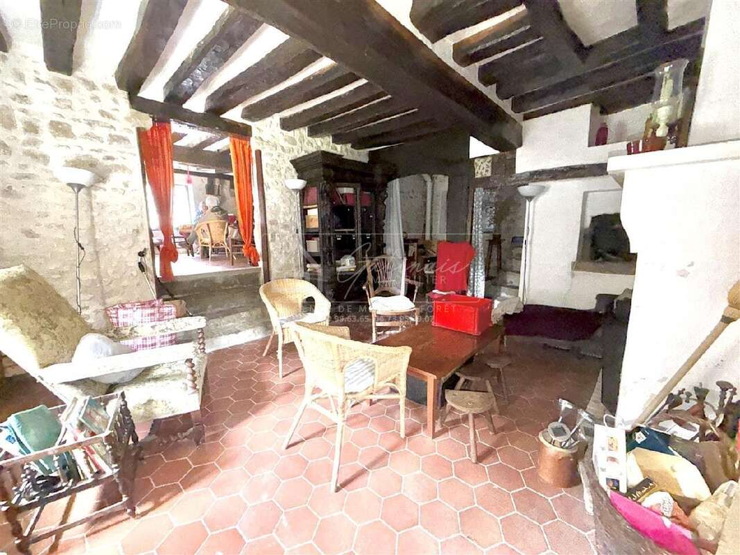 Maison à VAYRES-SUR-ESSONNE