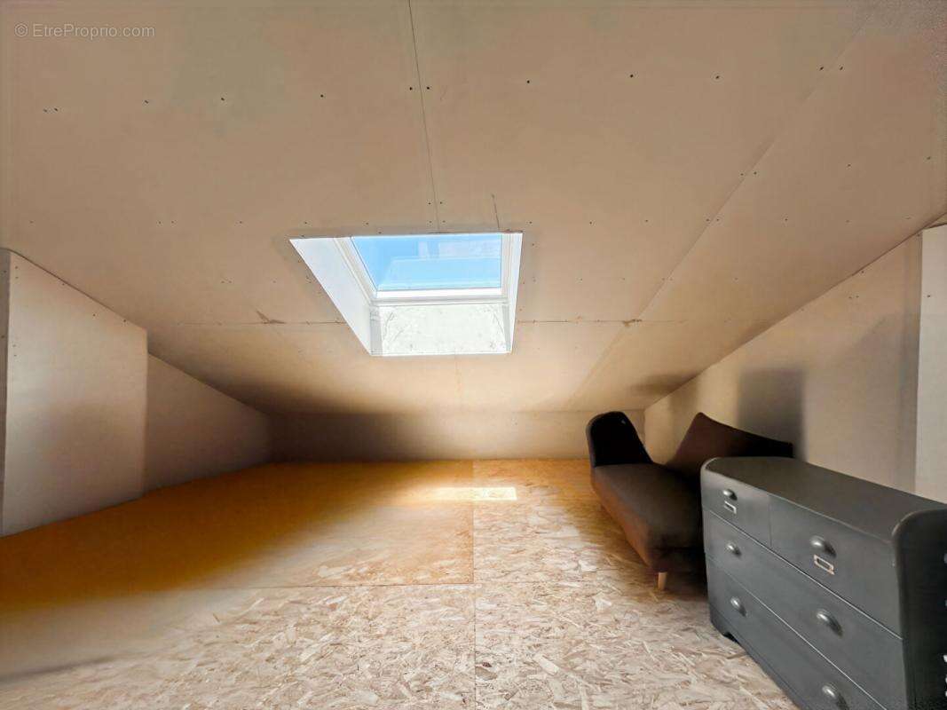 Maison à SAINT-PIERRE-SUR-VENCE