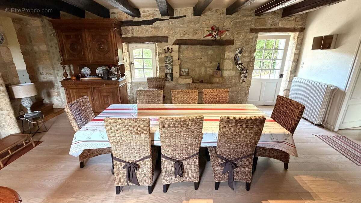 Maison à GROLEJAC