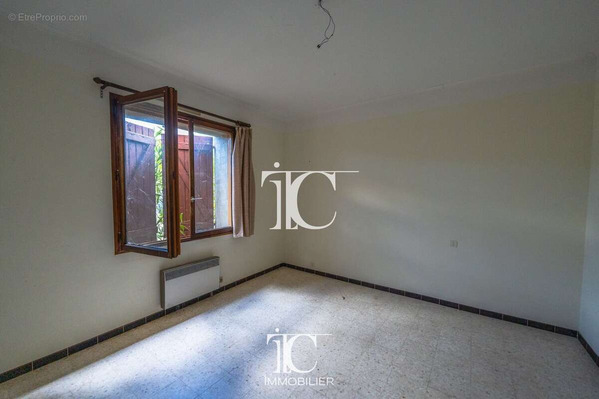 Maison à GROSPIERRES