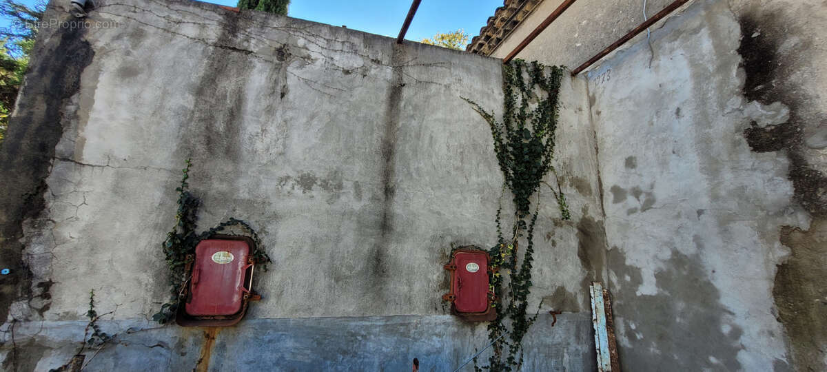 Autre à SANILHAC-SAGRIES