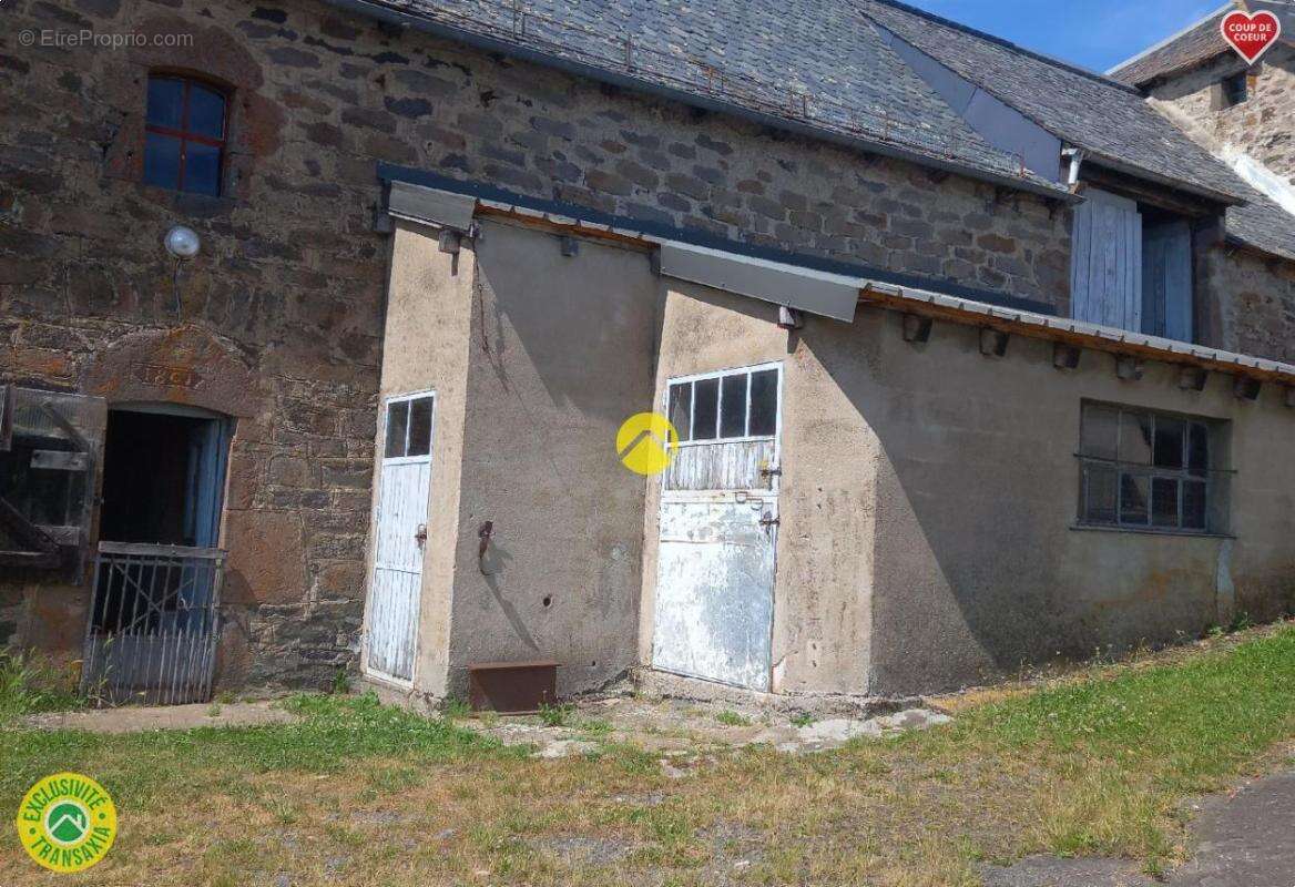 Maison à MASSIAC