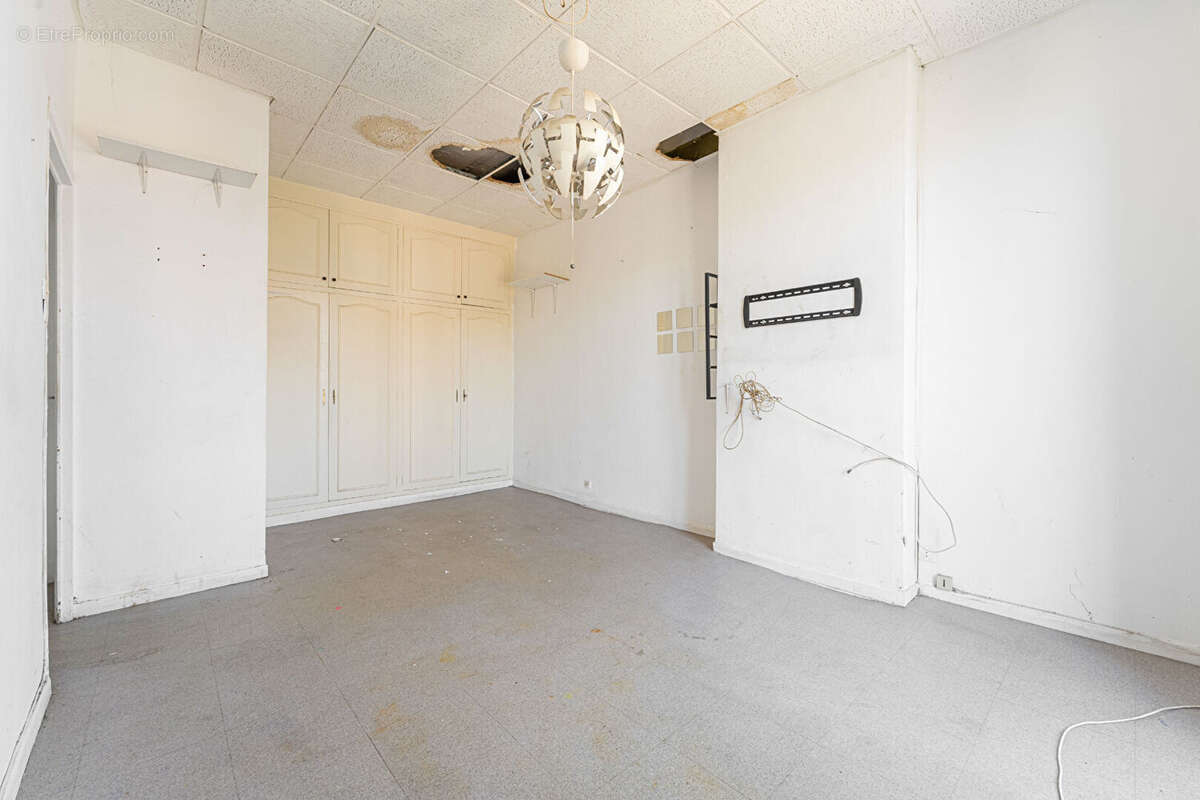 Appartement à MARSEILLE-4E