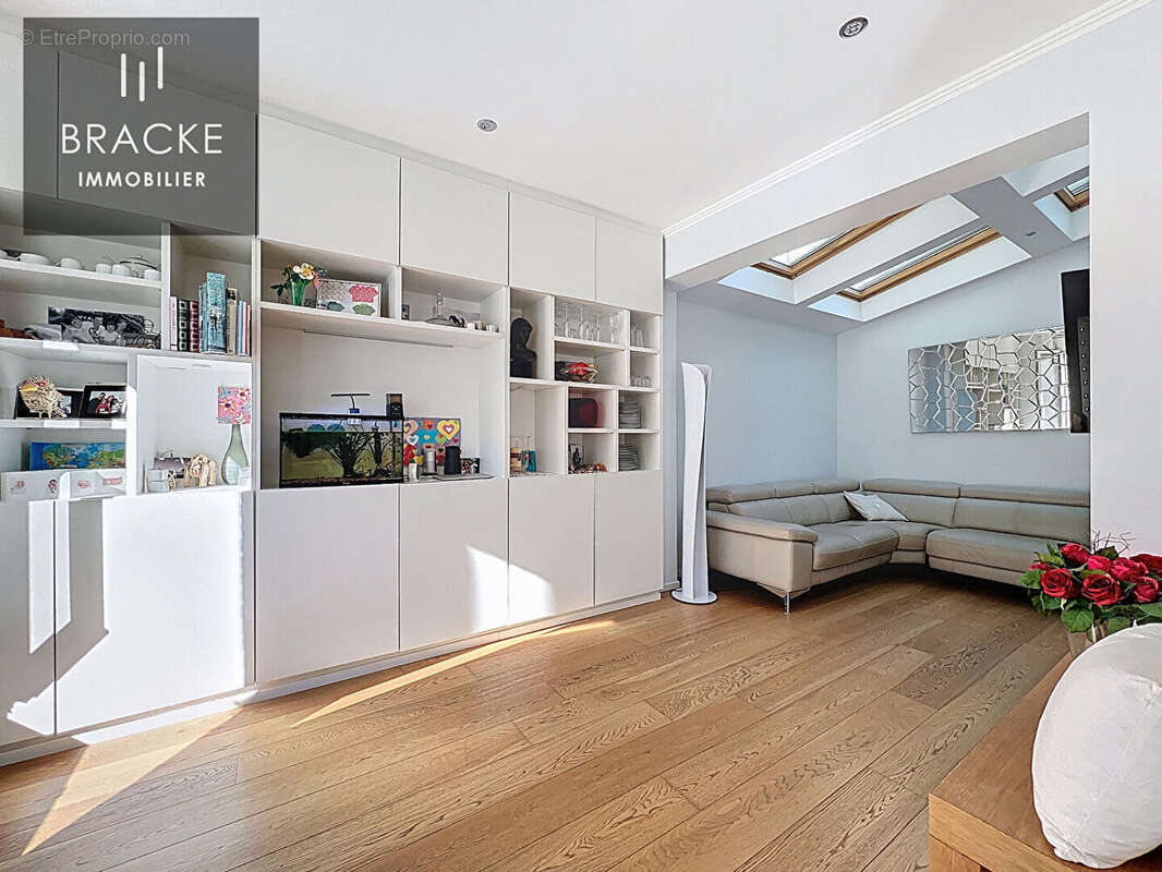 Maison à COURBEVOIE