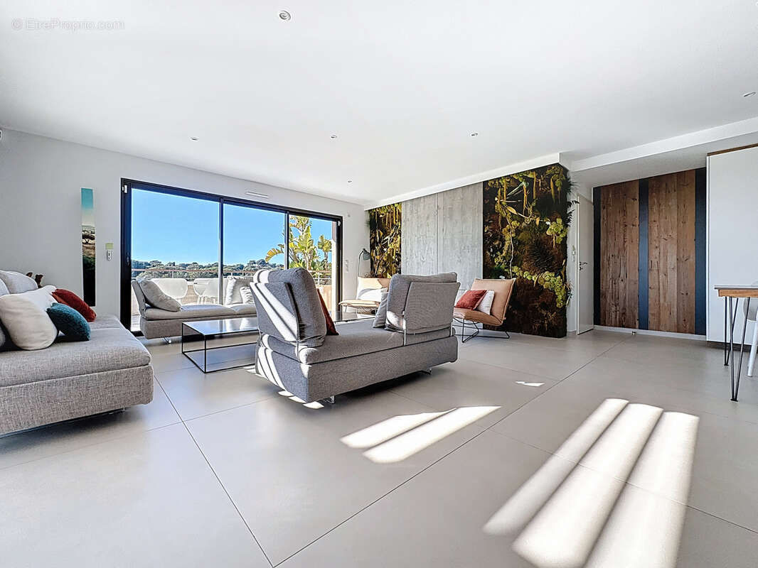 Appartement à SAINT-RAPHAEL