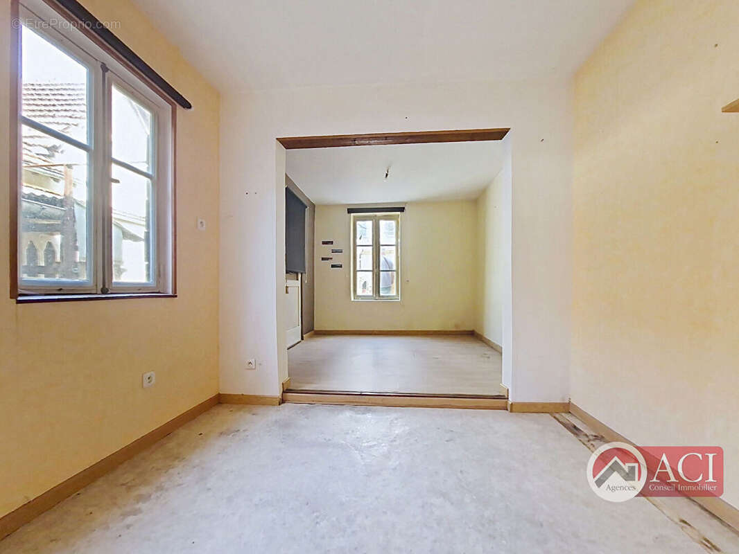 Gasny centre-ville/ tous commerces sur place. - photo 10