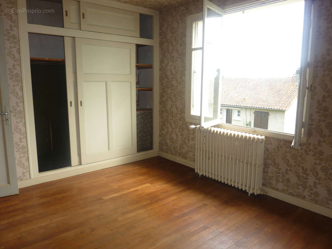 Maison à MONTMORILLON