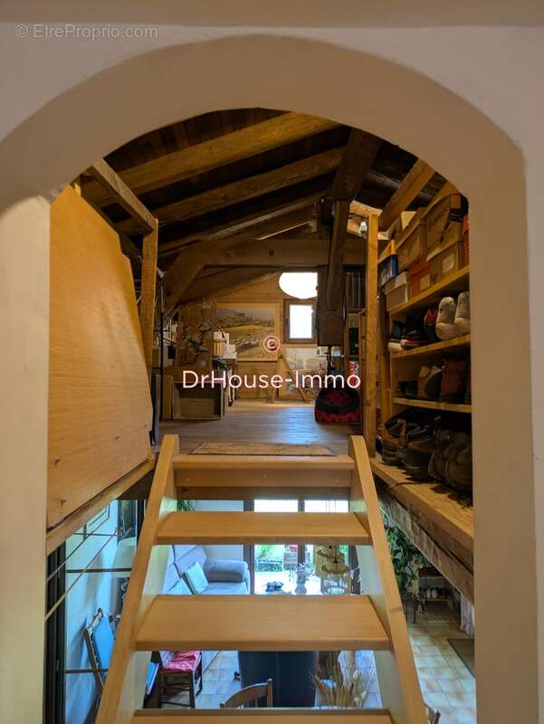 Maison à FRAYSSINET-LE-GELAT