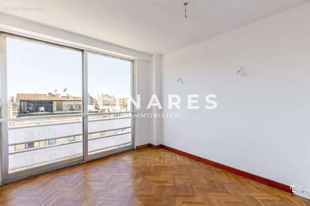 LE PANORAMA - Appartement T4 de 110m2 - 13006 Marseille - photo 14