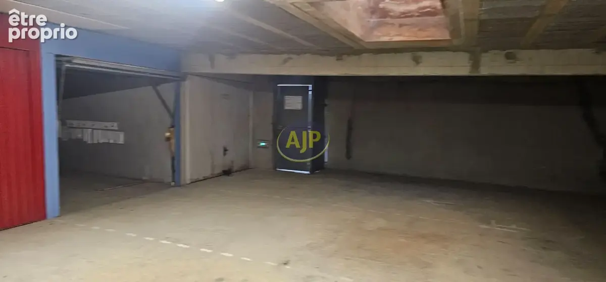 Photo Parking à Saint-Gilles-Croix-De-Vie au prix de 13 000€