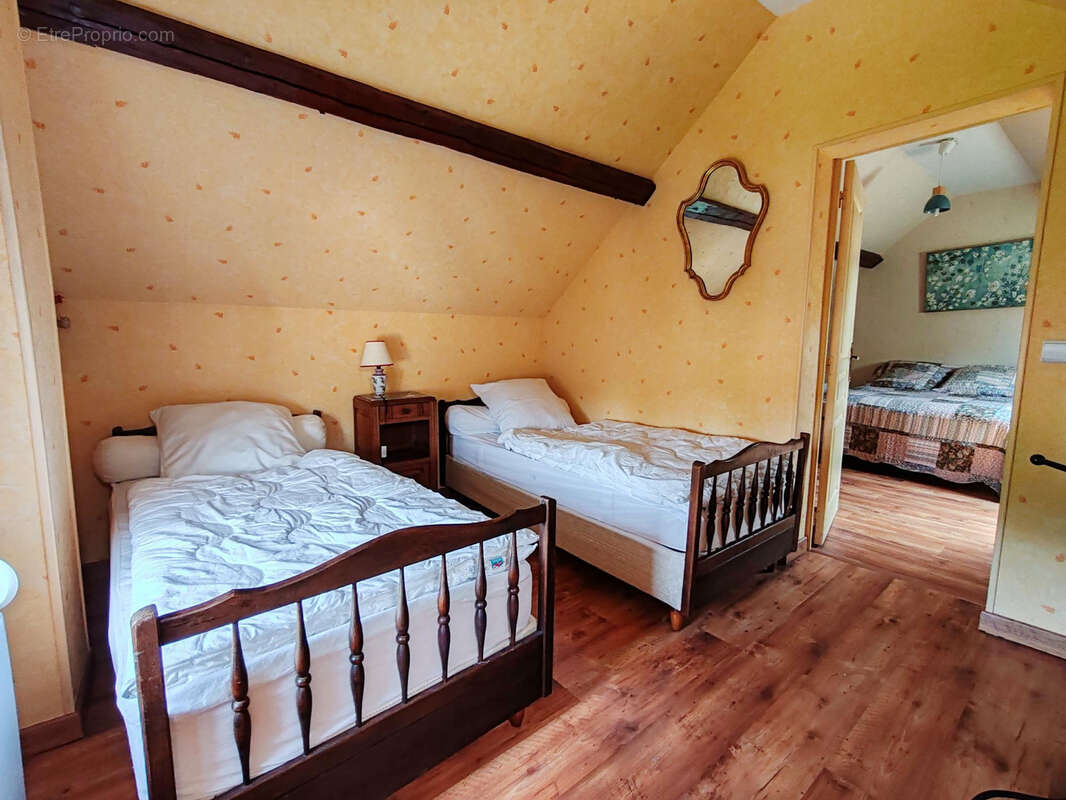 Maison familiale avec dependances - photo 19