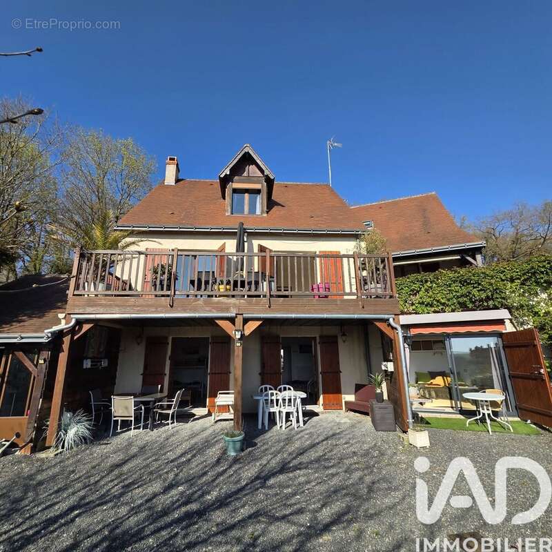 Maison 215 m² à Chemille-Sur-Indrois  - photo 3