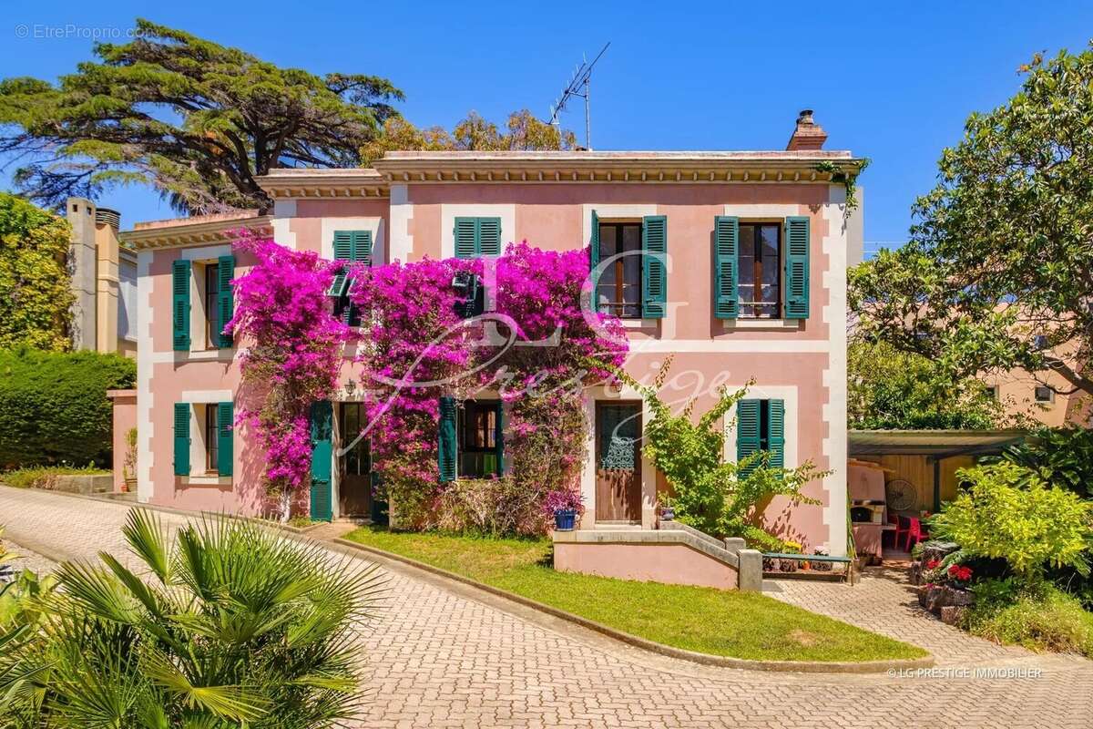 Propriété d'exception de 800 m² en front de mer - photo 13