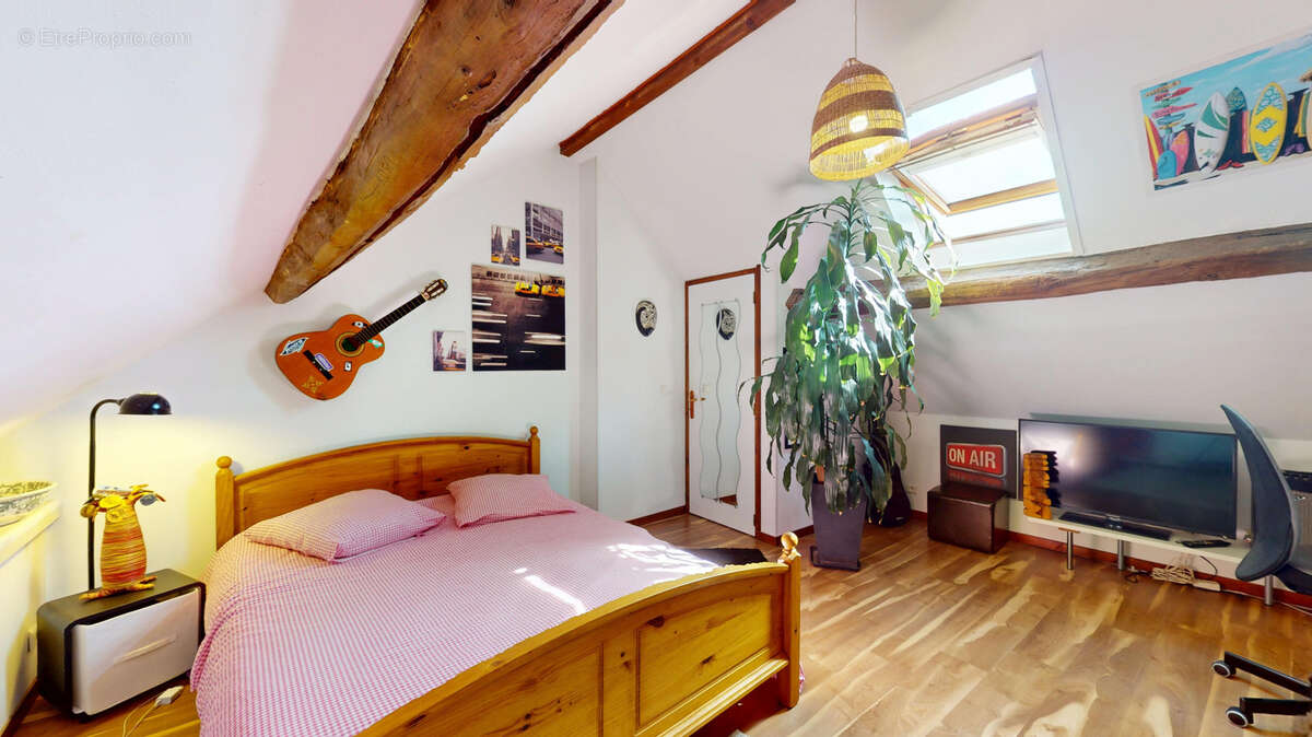 Maison à PONT-SUR-YONNE