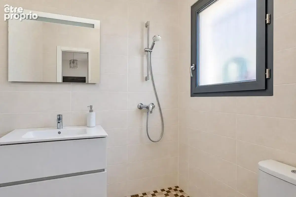 Maison de 6 pièces de 128 m² à Charvieu-Chavagneux - photo 11