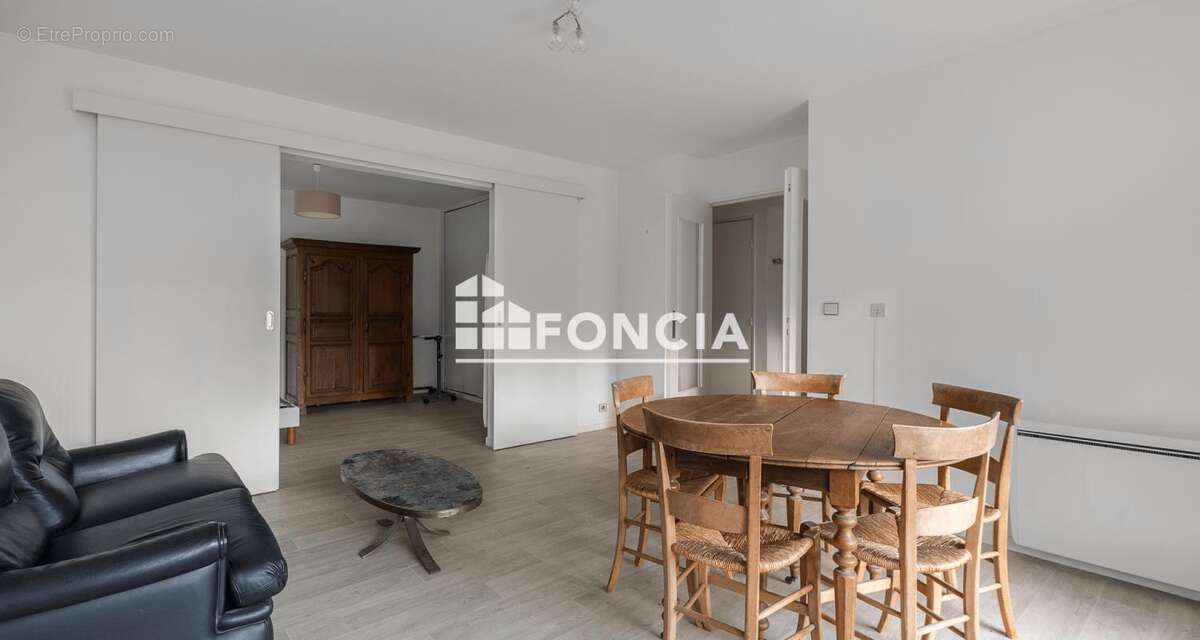 Appartement à MONT-SAINT-AIGNAN