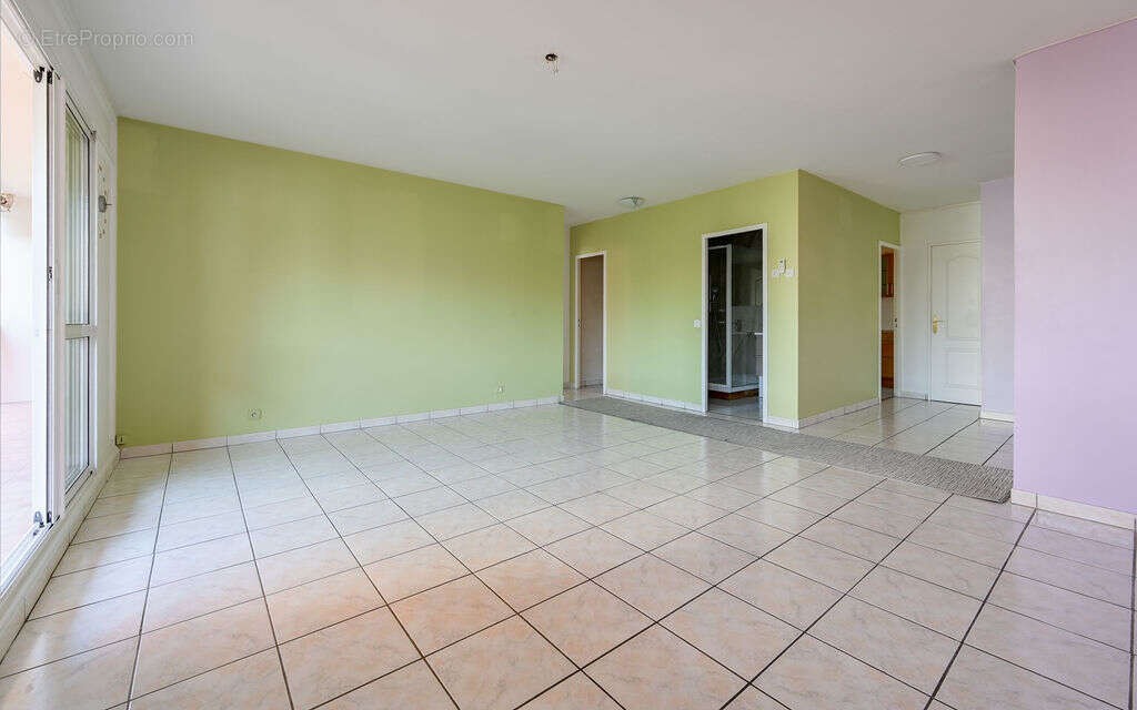 Appartement Pierre Benite 4 pièce(s) 86.76 m2 - photo 4