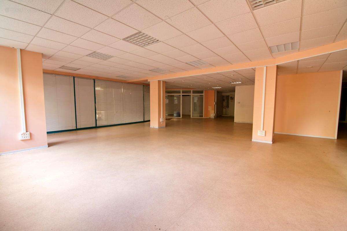 Bureaux - 311 m² - Vitry-le-François (51) - photo 2