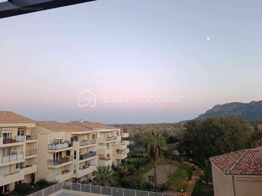 Appartement à LE MUY