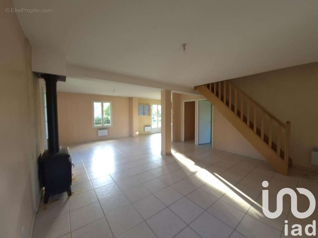 Photo 6 - Maison à VIMORY