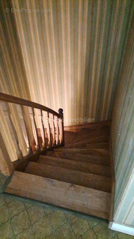 Maison à MANZAC-SUR-VERN