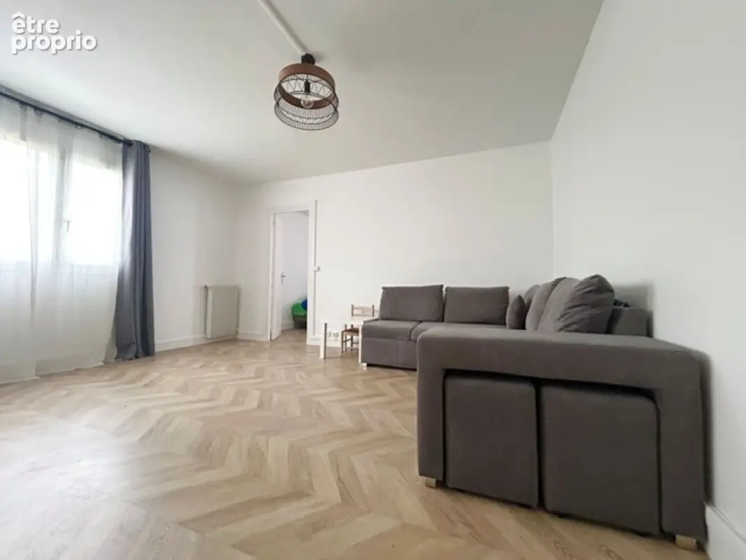 Appartement à SARTROUVILLE