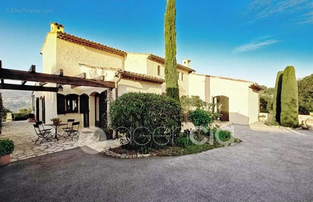 Maison à PEYMEINADE